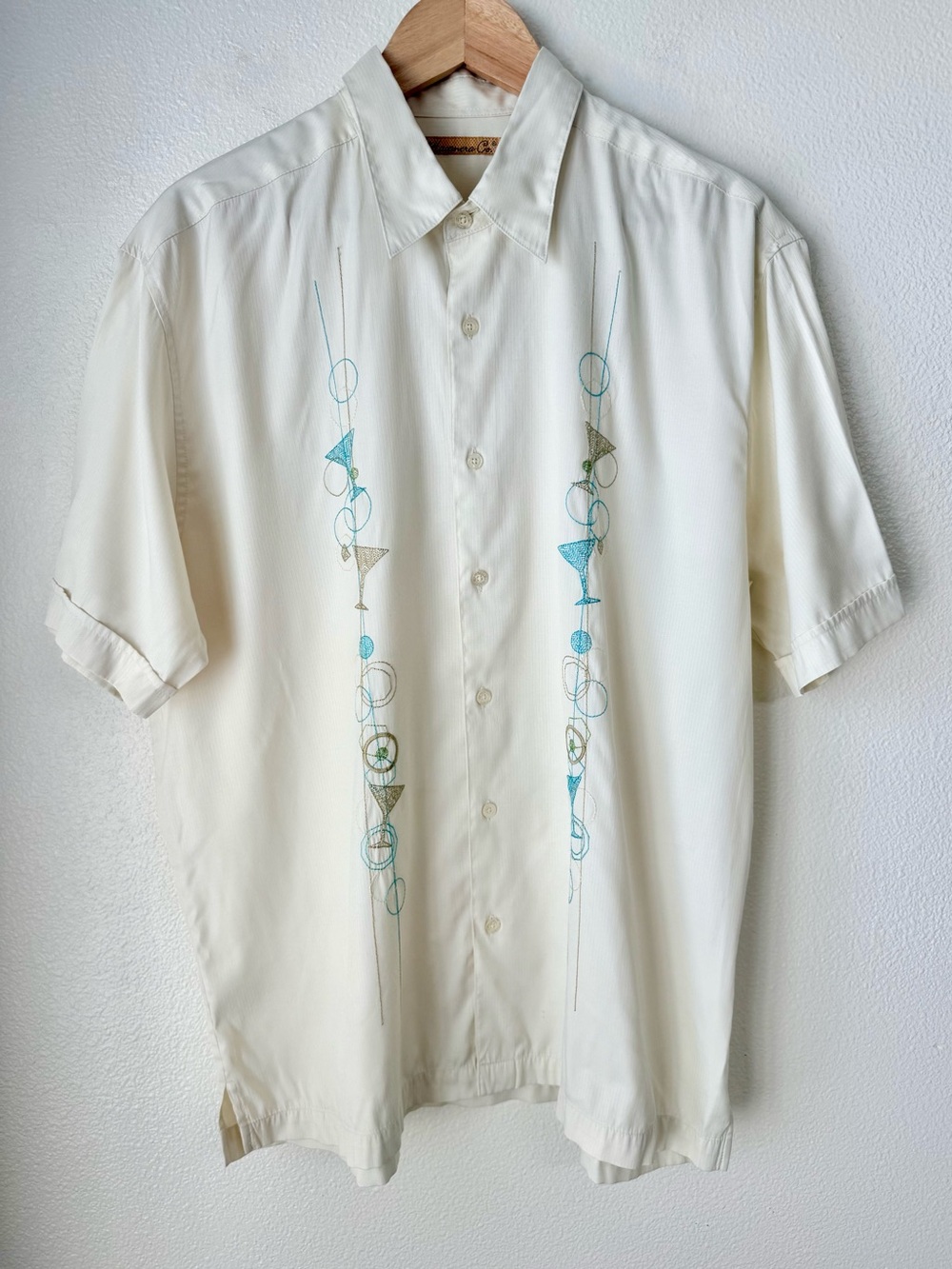 The Havanera Co Embroidered Guayabera Martini Shirt XL Cream Short Sleeve Camp